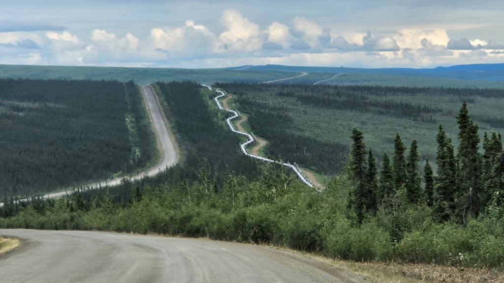 Dalton Highway to the Arctic Circle